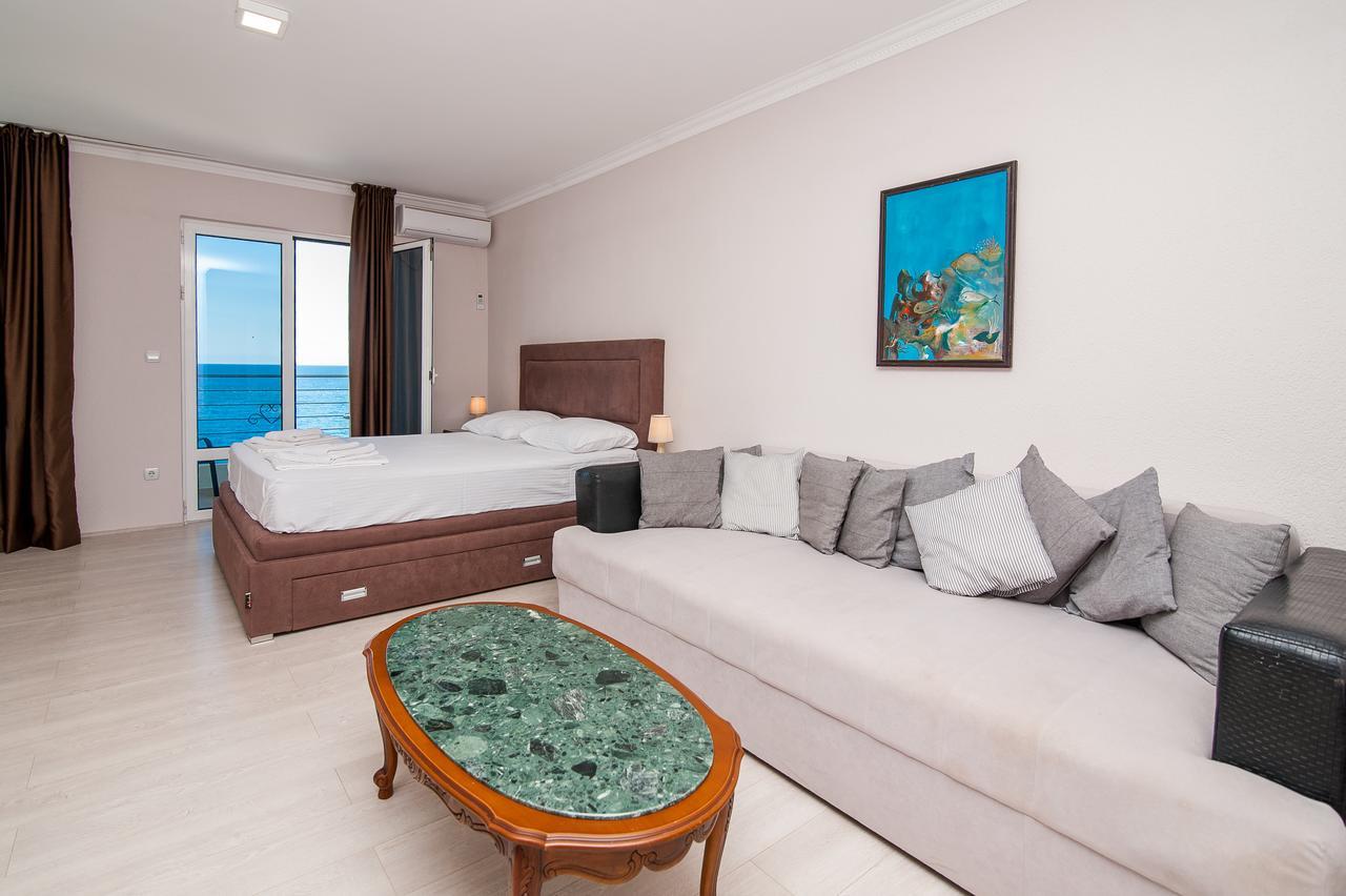Open Sea Apartments Utjeha Exterior photo